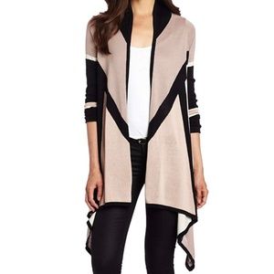 BCBGMAXAZRIA Beret Color-Blocked Cardigan Wrap